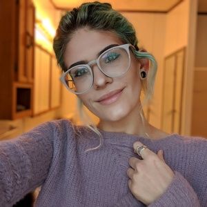 Meet your Posher, Erika